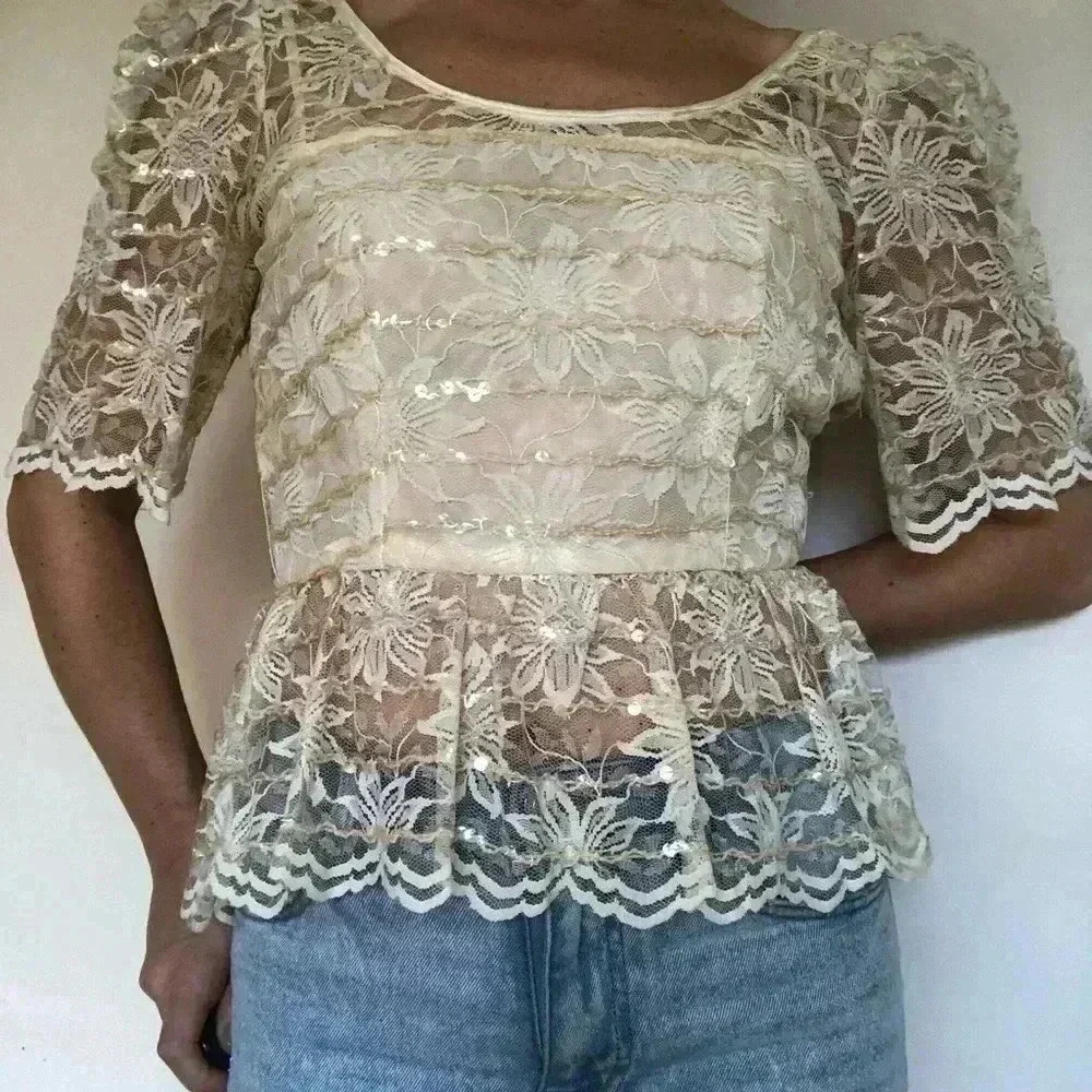 VINTAGE ivory lace sequins peplum top 6 Whimsical coquette unconventional lace - Picture 3 of 5